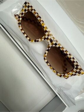 MWT Machete Checkered Brown & Cream Women's Sunglasses